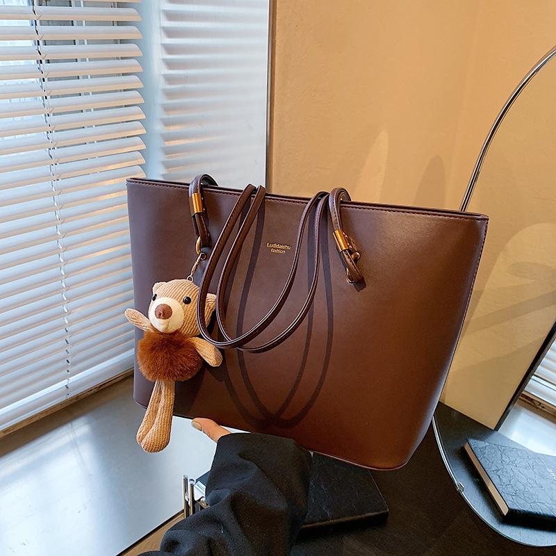 High-end Soft Leather Handbag for Women 2026 New Style All-Match Commuter Tote Bag Large Capacity Crossbody Underarm Bag