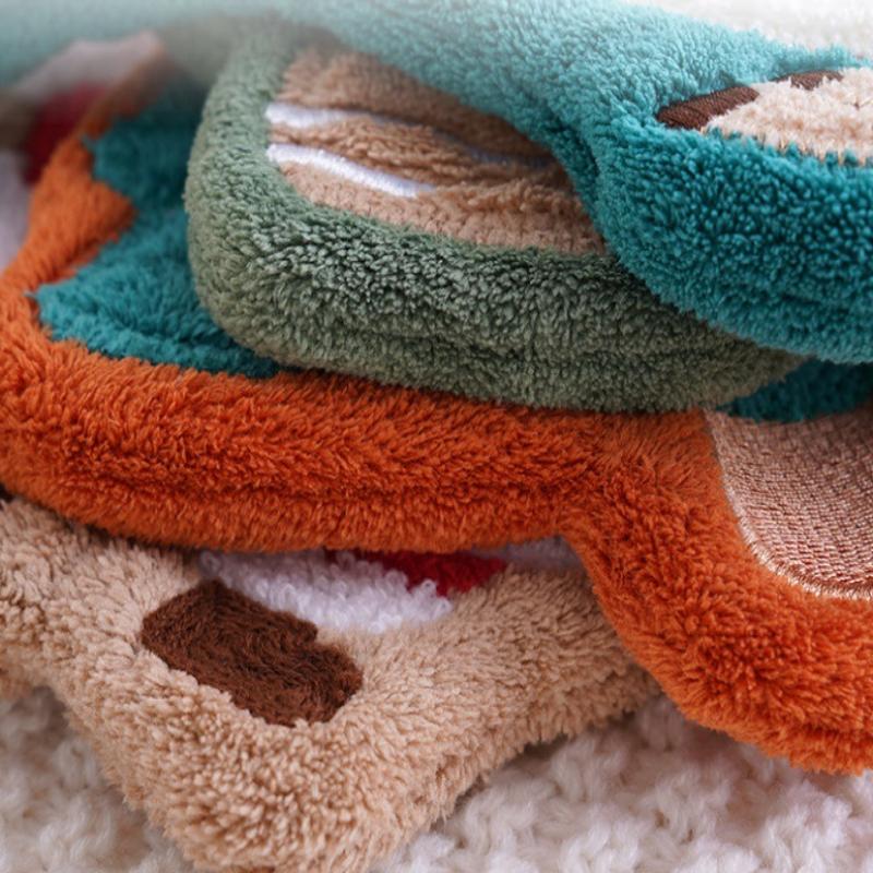 Korálové flísové vánoční ručníky Santa Claus Absorpce vody Rychleschnoucí ručník Vánoční stromek Zvonek Kuchyně Koupelna