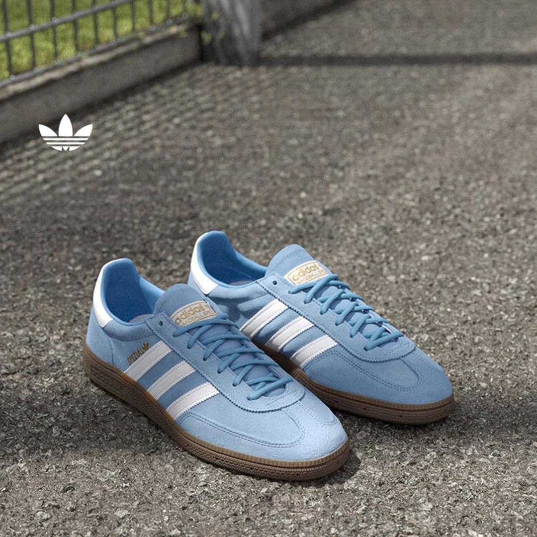 

Adidas Обувь Т-образной формы СПЕЦИАЛЬНЫЕ ДЛЯ ГАНДБОЛА Спортивная обувь Adidas Трилистник BD7632 35.5 синий