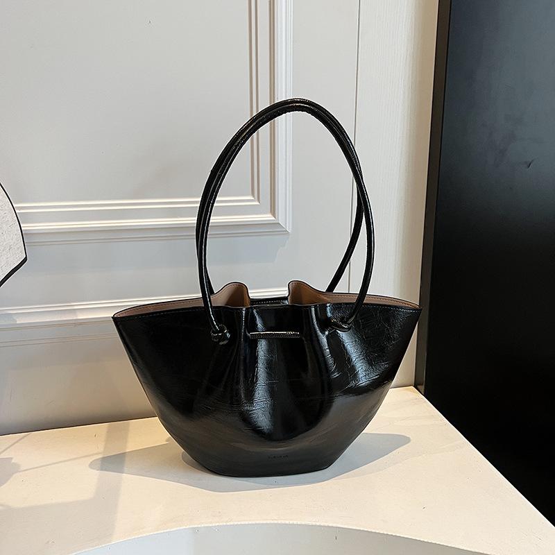 

Premium bag women s new summer fashion versatile shoulder underarm bag commuter portable bucket bag