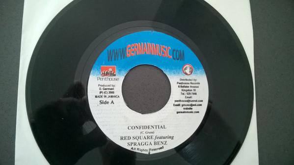 

7-дюймовая пластинка КРАСНАЯ ПЛОЩАДЬ, SPRAGGA BENZ - Конфиденциально НИКАКОЙ Germain Music 2000 Ямайка Регги, Ска и Даб Б/У