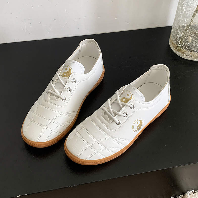 Chenjiagou Collar Wu Tai Chi Shoes Spring and Autumn New Breathable Beef Tendon Sole Women's Tai Chi Practice Shoes Martial Arts Shoes