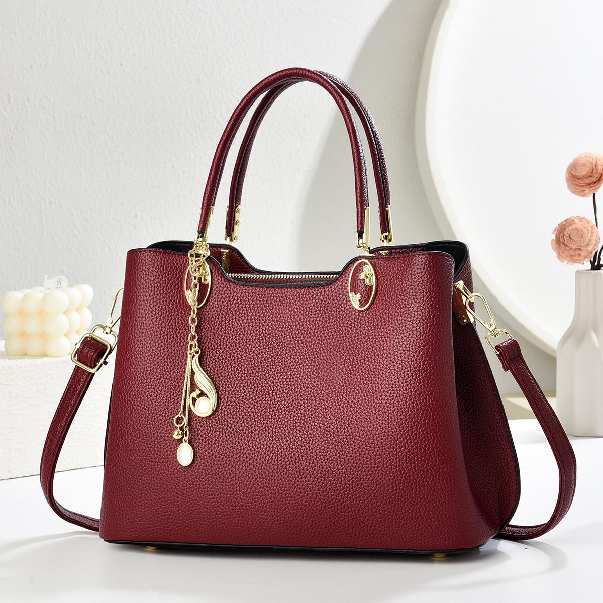 

Retro Red High-End Women s Wedding Handbag - Perfect Gift for Mother-in-Law s Special Occasion