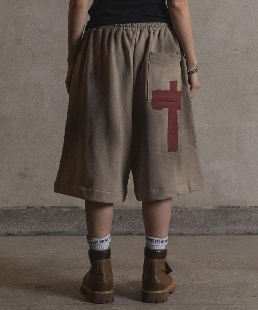 Garter Gallery Hidden Pocket Dirty Bermuda Sweat Shorts_Beige