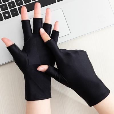 1 pár Polovičné umelé blokovacie rukavice Efektívna ochrana nechtov na prstoch Priedušné chladiace Anti-UV Tenké