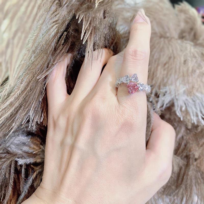 Korean Luxury Pink Heart Diamond Ring: Elegant High-Carbon Romantic Women's Jewelry