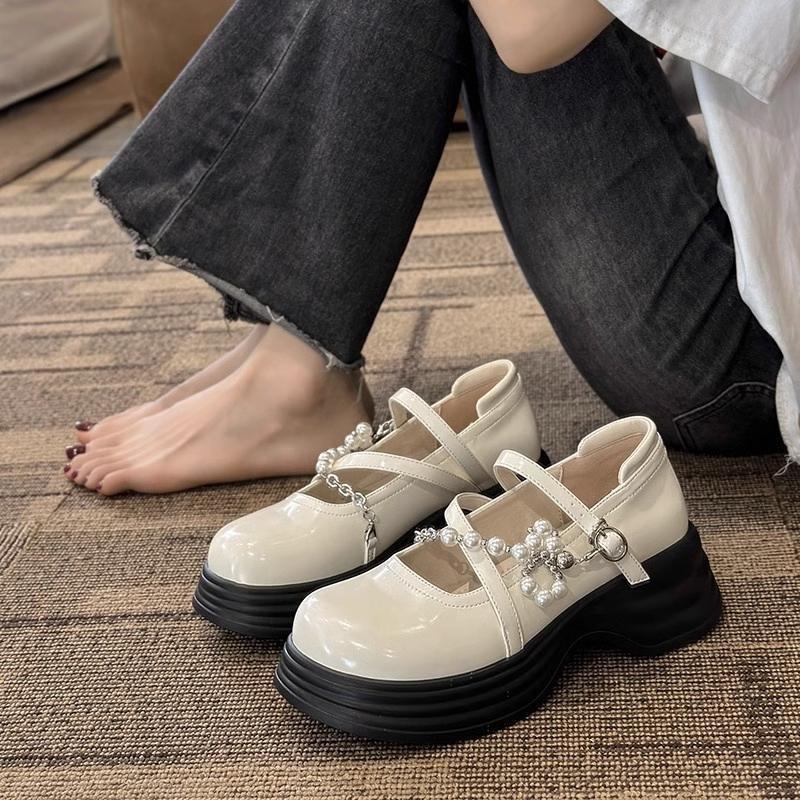 Fashion Thick soled pearl chain versatile small leather shoes spring autumn new styles simple versatile comfortable women's shoes