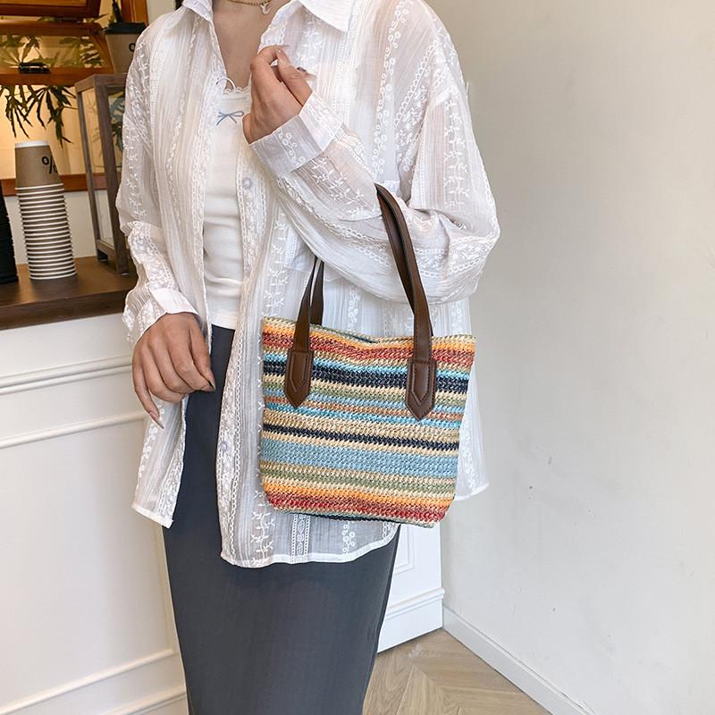 Street Style Woven Shoulder Bag With Causal Design And Large Capacity For Beach Trips