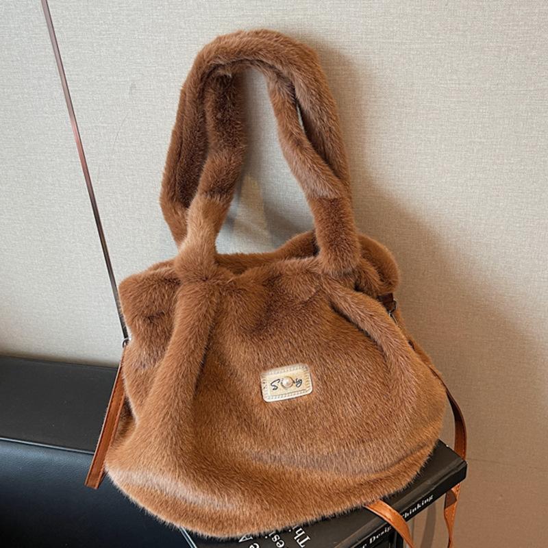 Large-capacity Plush Bag, Fashionable and High Appearance Level Tote Bag, Handbag, Furry Shoulder Bag