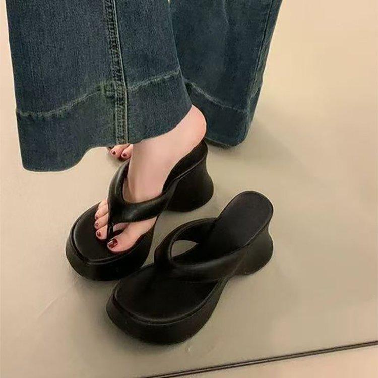 Small Thick-soled High-heeled Flip-flops Women's Shoes 2025 Summer New Fashion Women's Wedge Heel Waterproof Table Sandals