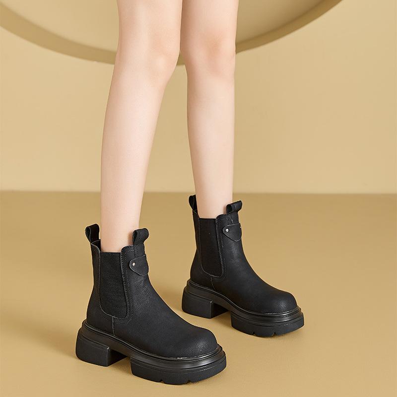 

2025 осень новые кожаные ботинки Мартин женские короткие ботинки корейская версия на толстой подошве с увеличением роста ботинки-сигареты женские тонкие ботинки Челси 32