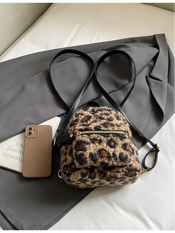 Autumn/Winter 2025 Leopard Print Plush Mini Backpack - Cute, Fashionable, Commuter Style.