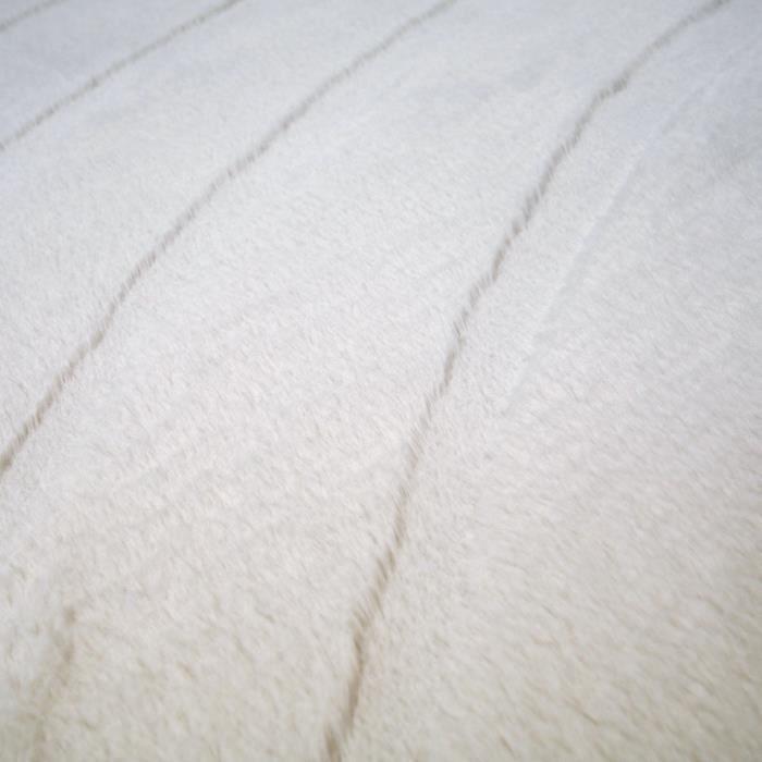Extra-soft White Curved Relief Rug 190x290