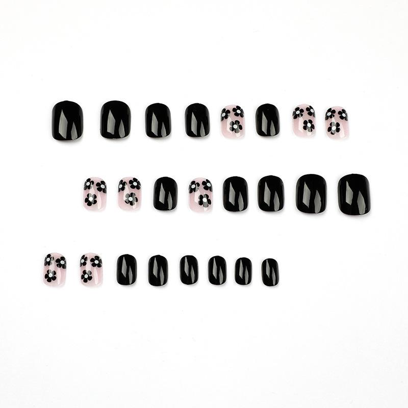 Black Small Flower Press-On Nail Art Tips – Finished Press-On Nails