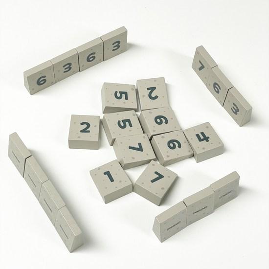 Gameology playte Domemo number guessing board game, popular Korean game