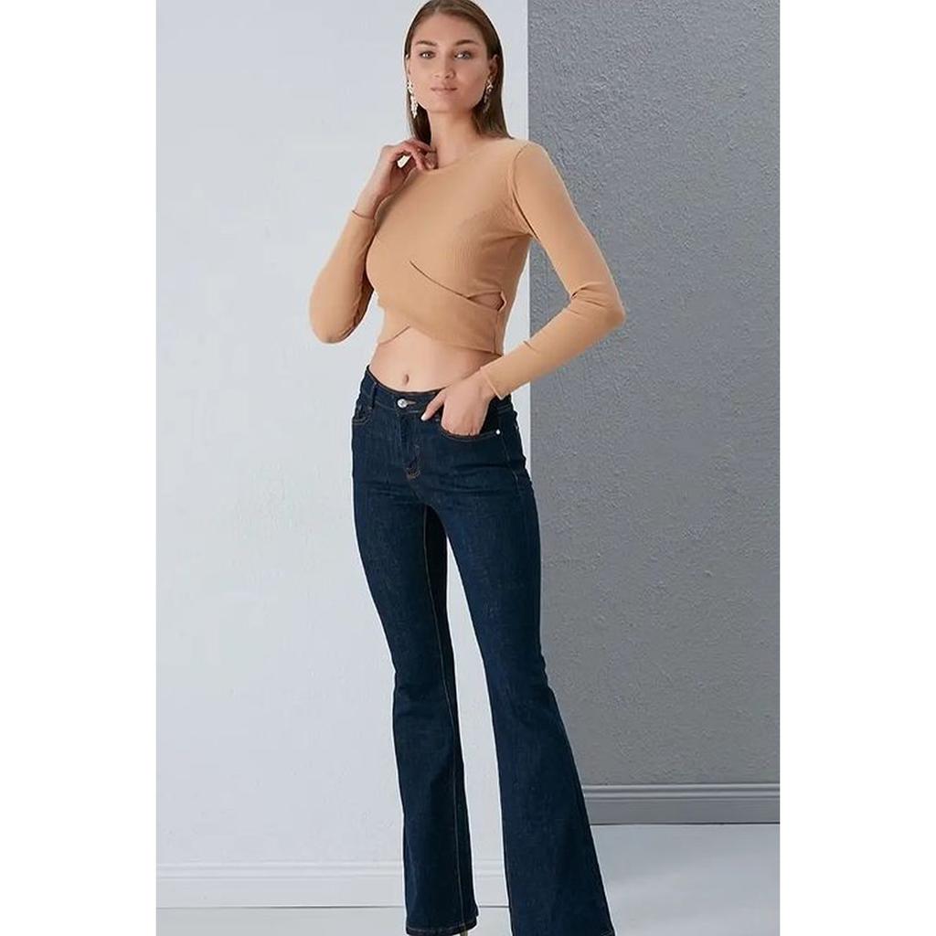 Front Cross Crop Design Camisole Bluse