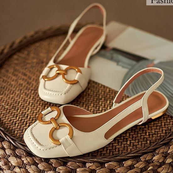 Korean version of retro sandals women's metal horse buckle bag head low heel shallow mouth rear empty single shoes with square head single shoes