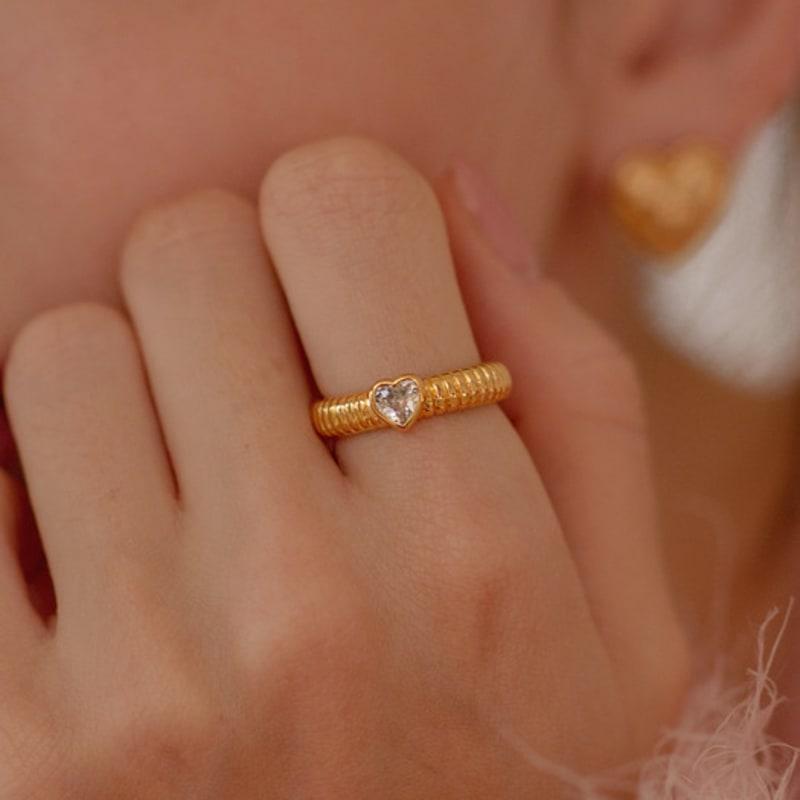 Shertz Volume Donut Heart Cubic Ring
