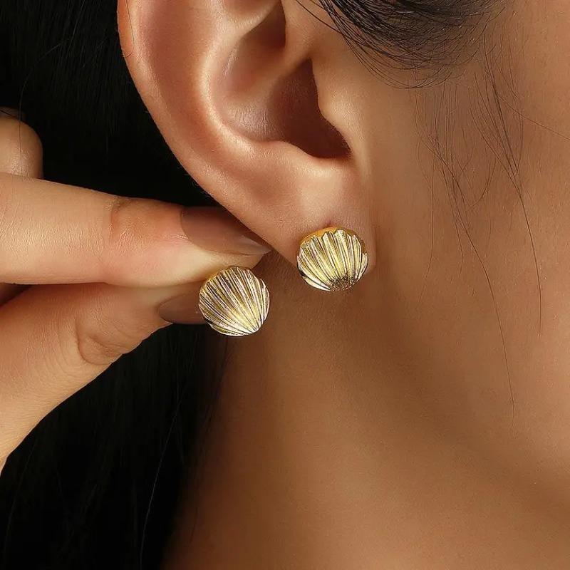 New Exaggeration Ocean Shell Texture Stud Earrings for Women Trendy Accessories Personalization Jewelry Earrings Daily Wear