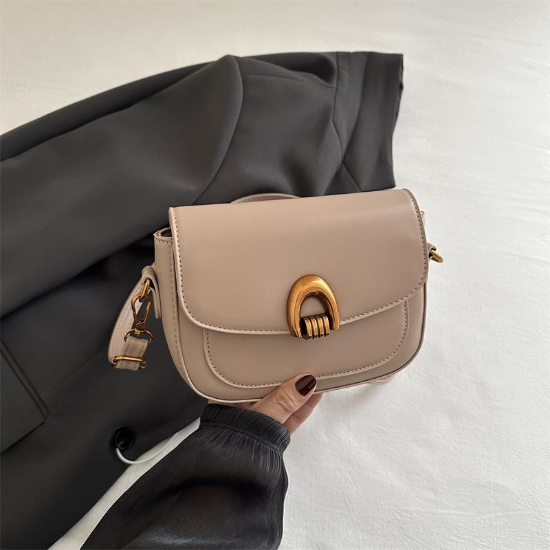 Retro niche underarm bag women's 2025 new trendy fashion Korean saddle bag simple personality shoulder messenger bag