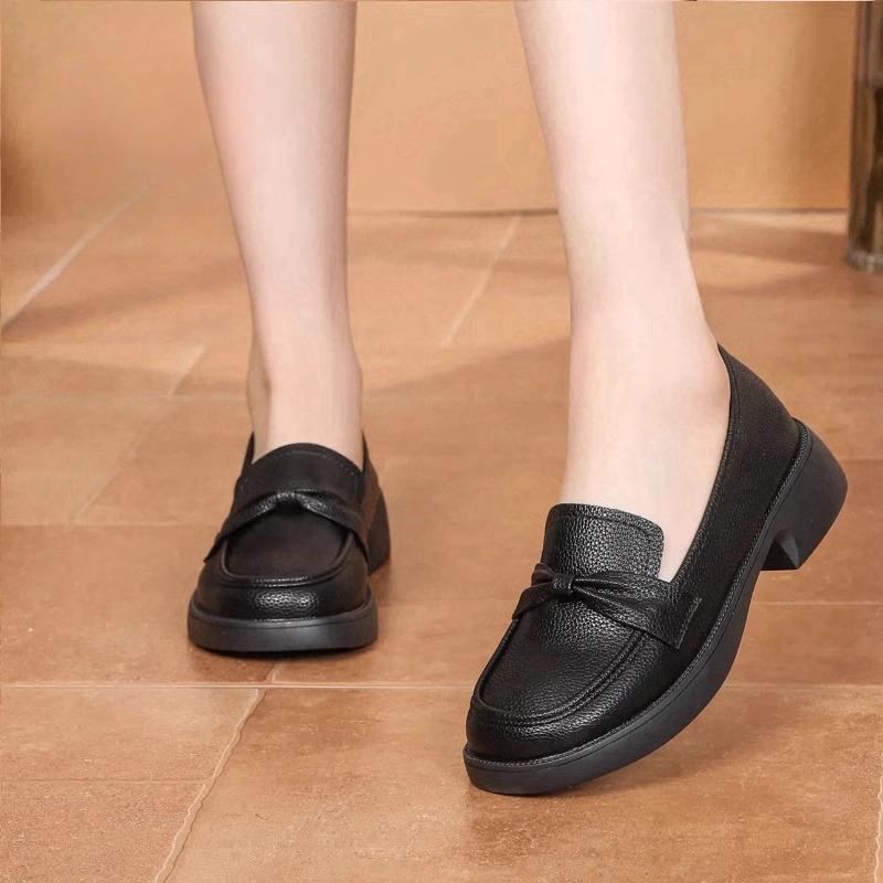 

British style small leather shoes spring 2025 new versatile comfortable soft sole one pedal lightweight round head casual shoes 35 чёрный