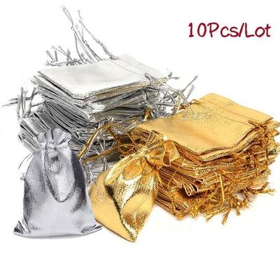 Pakowanie prezentów – Torby i papier do pakowania