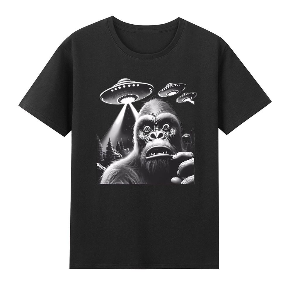 Sasquatch Selfie With Ufos Funny Ufo Invasion Alien Tshirt S