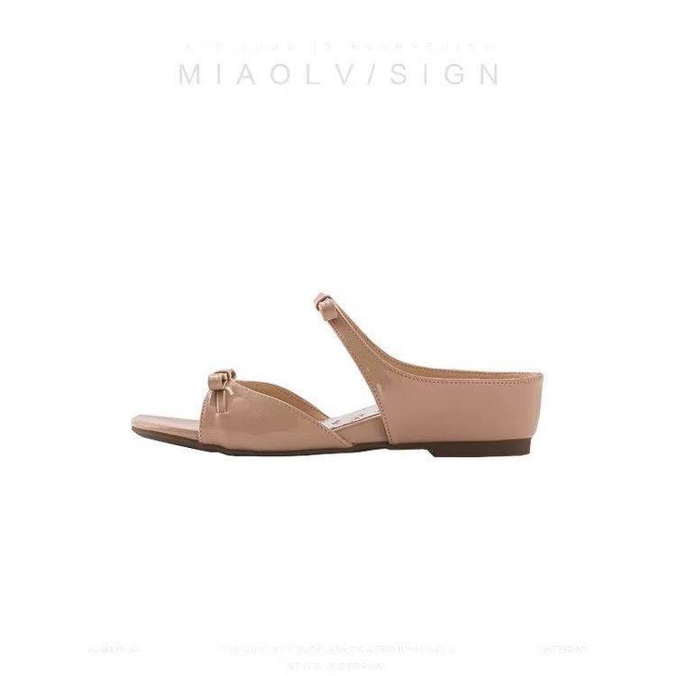 French inner height increase nude one-word female summer outer wear 2025 new fairy floral bow open-toed cool slippers