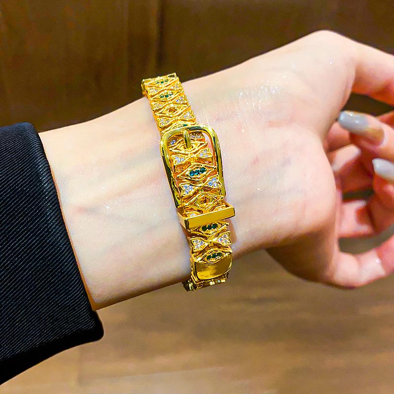 

Gold-Plated Zirconia Open Bangle – European & American Heavy Industry Fashion, Luxurious High-End Jewelry for Women