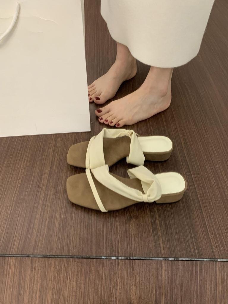 Retro vielseitig und nicht fußmüde mit Zehensandalen für Damen Sommerbekleidung Lazy Wind 3cm kleine hochhackige Sandalen