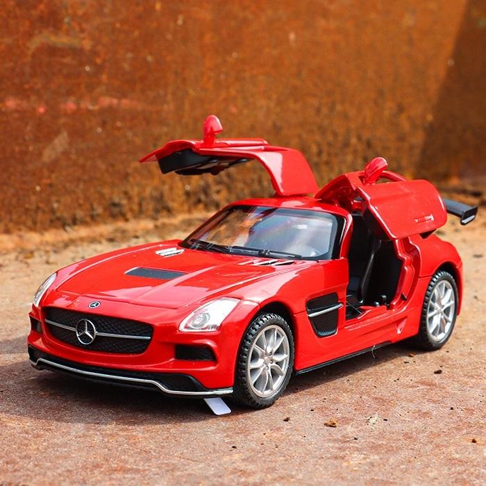 Mercedes Benz SLS AMG Supercar Simulation Druckguss & Spielzeugfahrzeuge Sounds & Licht Pull Back Car 1:32 Legierungskollektionsmodell