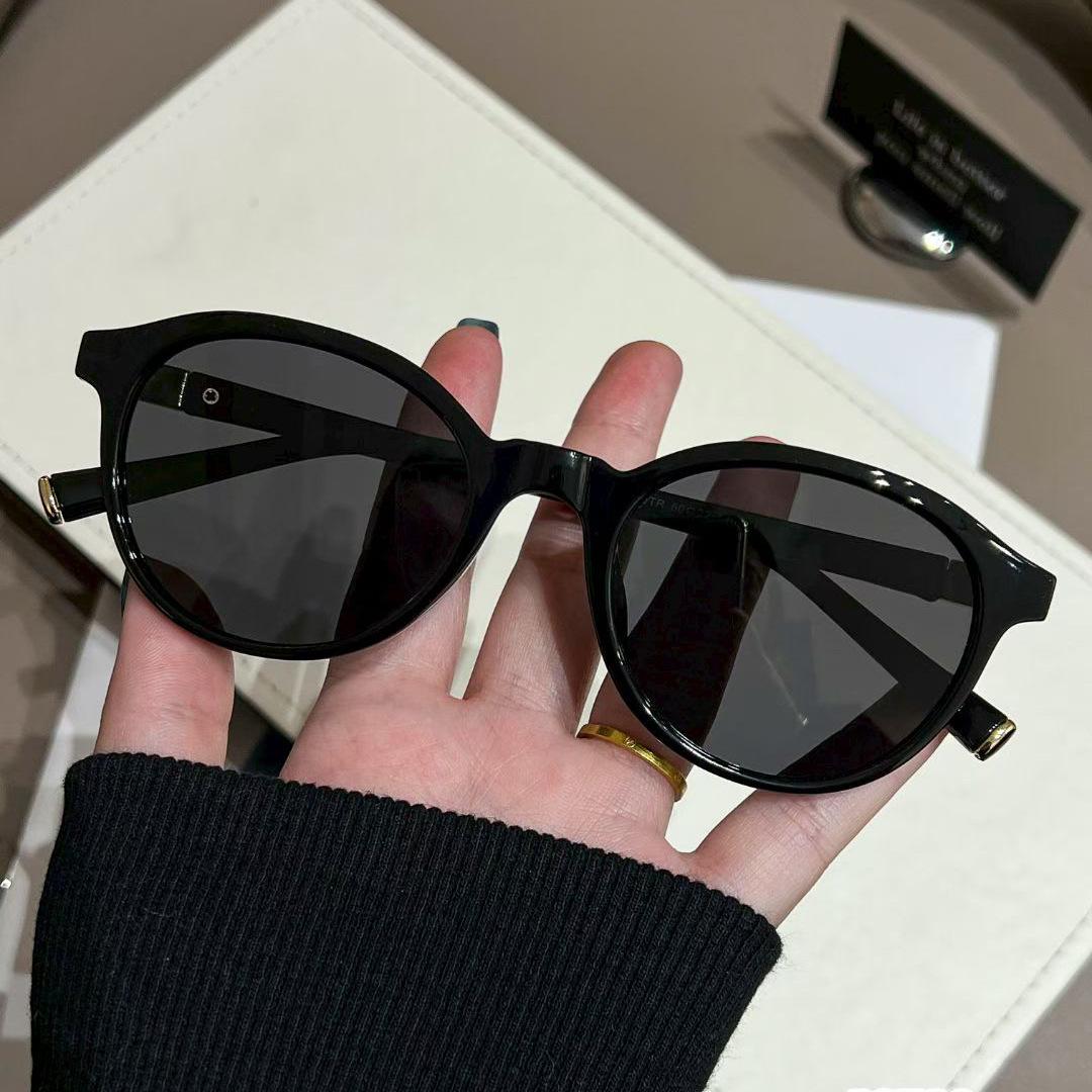 2026 Retro TR90 Polarized Round Sunglasses for Men & Women - Bare-Face UV Protection
