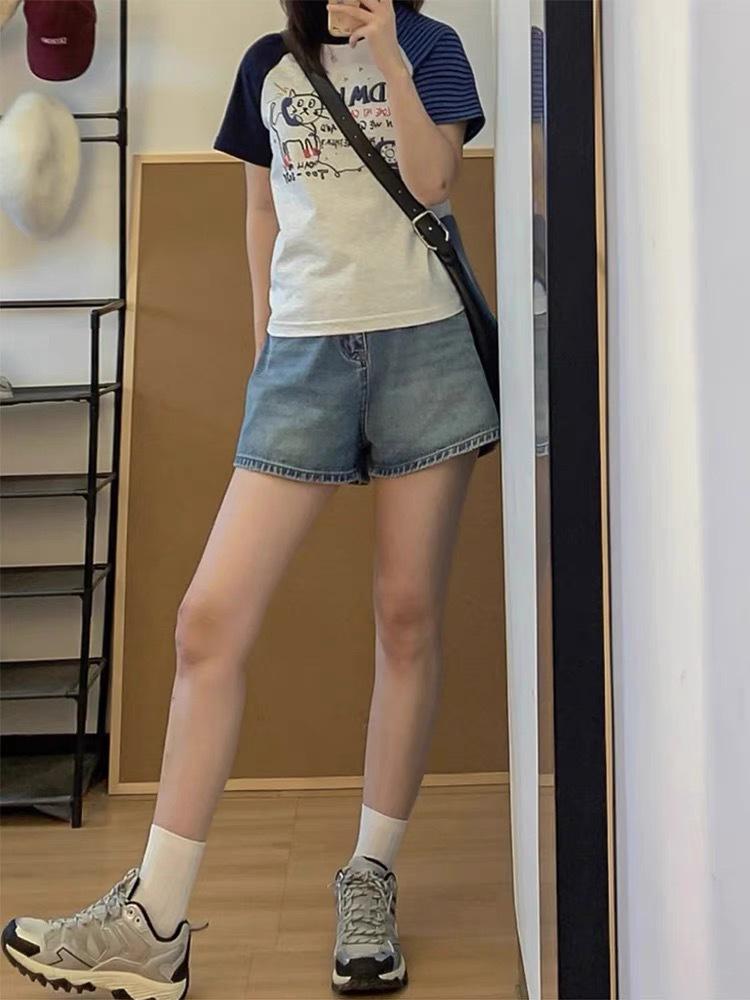 

Women s High-Waisted Retro Denim Shorts: Slimming, Loose, A-Line, Wide-Leg, Hip-Covering, Versatile Summer Style L светло-синий