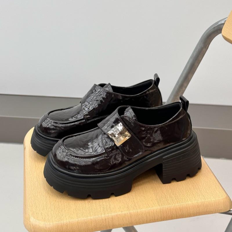 

2025 new British style lazy small leather shoes women s one-pedal Mary Jane single shoes casual versatile loafer beanie shoes 40 темно-коричневого кольору