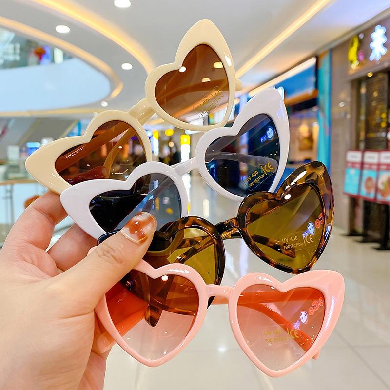 2022 Trendy Peach Heart Sunglasses: Fashionable, Comfortable, Versatile for Babies & Kids with Parent-Child Matching Design