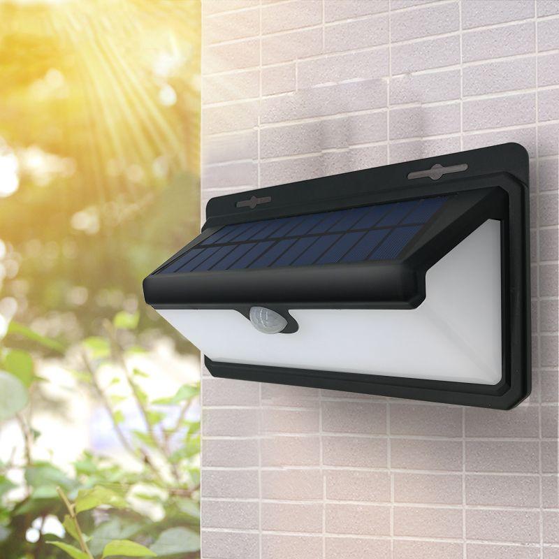 Solar Powered Motion Detection LED Wall Light RR-3M102