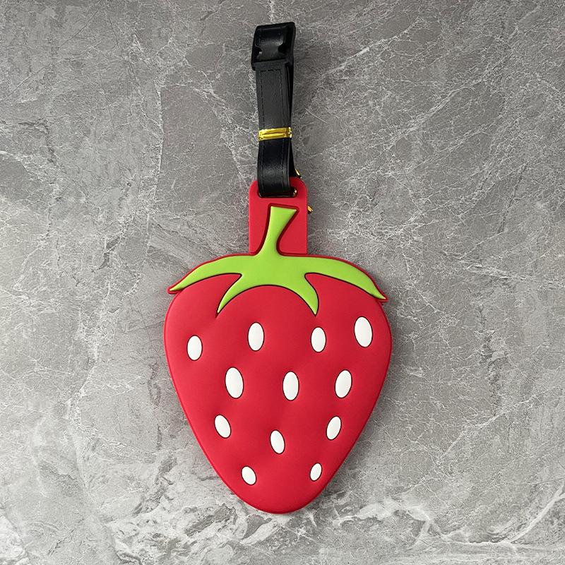 2 Stück Erdbeerform Kofferanhänger Kreativer Personalisierter Hängeanhänger Aufhänger Reise Bordkarte Neuer PVC Weicher Gummi Kofferanhänger