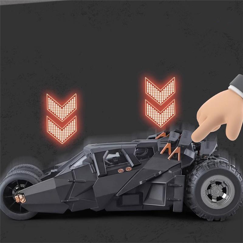 1/18 Classic Movie Car 2008 Bat-mobile Alloy Bat Sports Car Model Diecast Metal Race Combat Vehicles Model Sound Light Kids Gifts