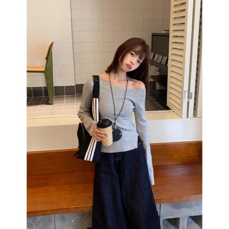 Spice Girl Temperament Unique Diagonal Neck Off-the-shoulder Split Long-sleeved Knitted Sweater Women's Autumn Atmosphere Sweater Base