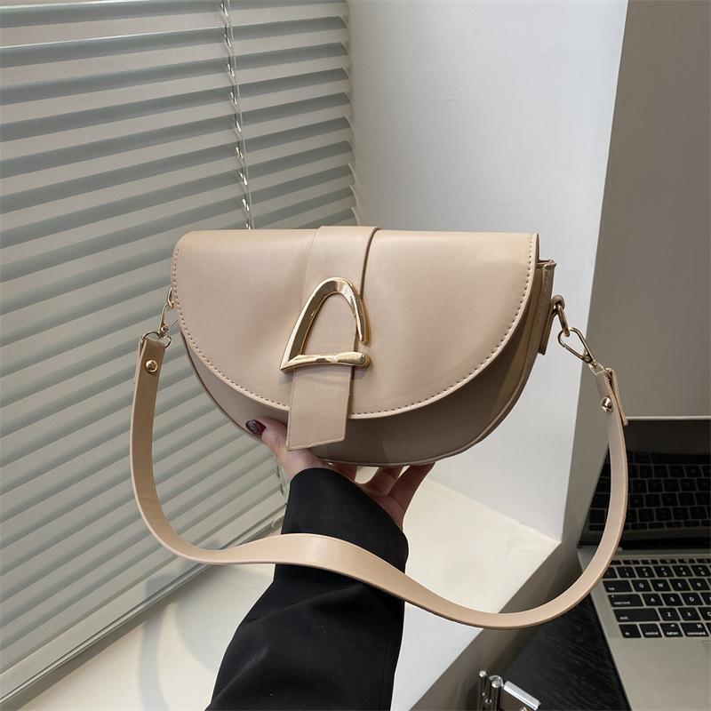 Textured Retro Summer New Popular Fashion Fashionable Messenger Bag One Shoulder Underarm Saddle Bag