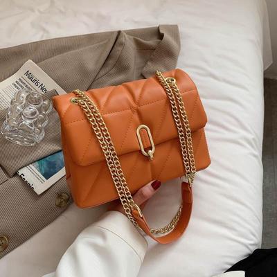Borsa a tracolla di lusso in filo da ricamo per le donne Borsa a tracolla con patta di design con catene Borsa a tracolla di marca di moda