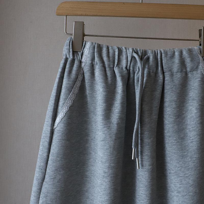 Bi Zheng 2025 Korean Style Lace Trim Slimming Midi Skirt with Slit for Women