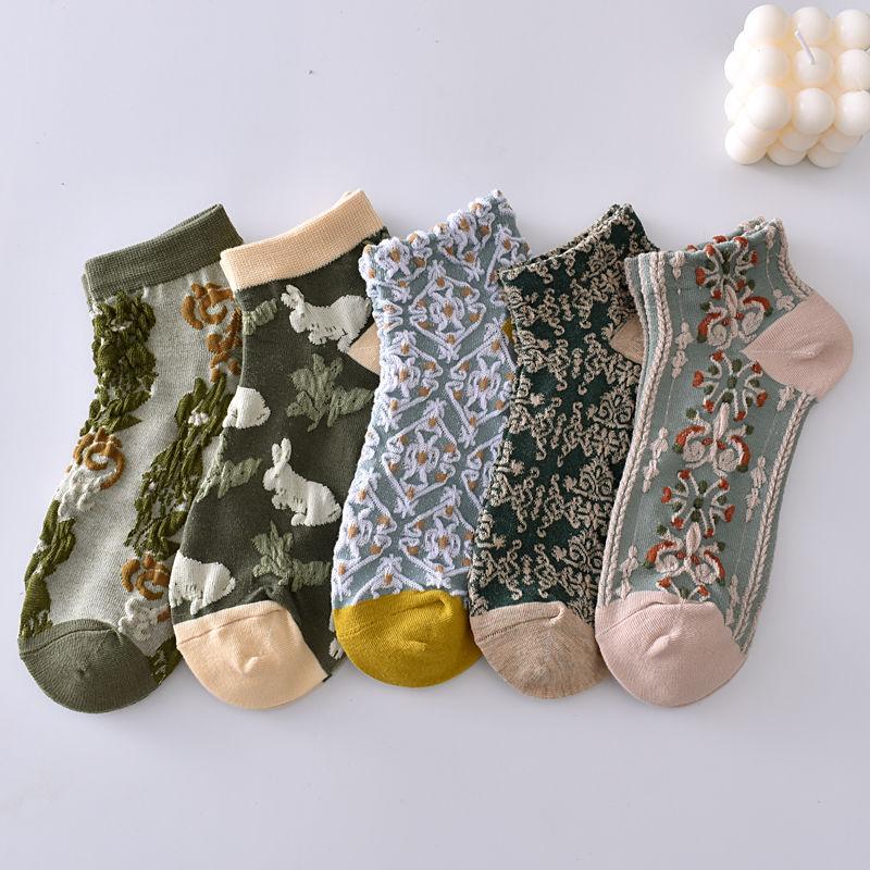 5/6PCS Hot Selling Woman Socks Ethnic Retro Vintage Harajuku Crew Socks Flower Embroidery Fashion Japanese Kawaii Cute Socks Women Gift