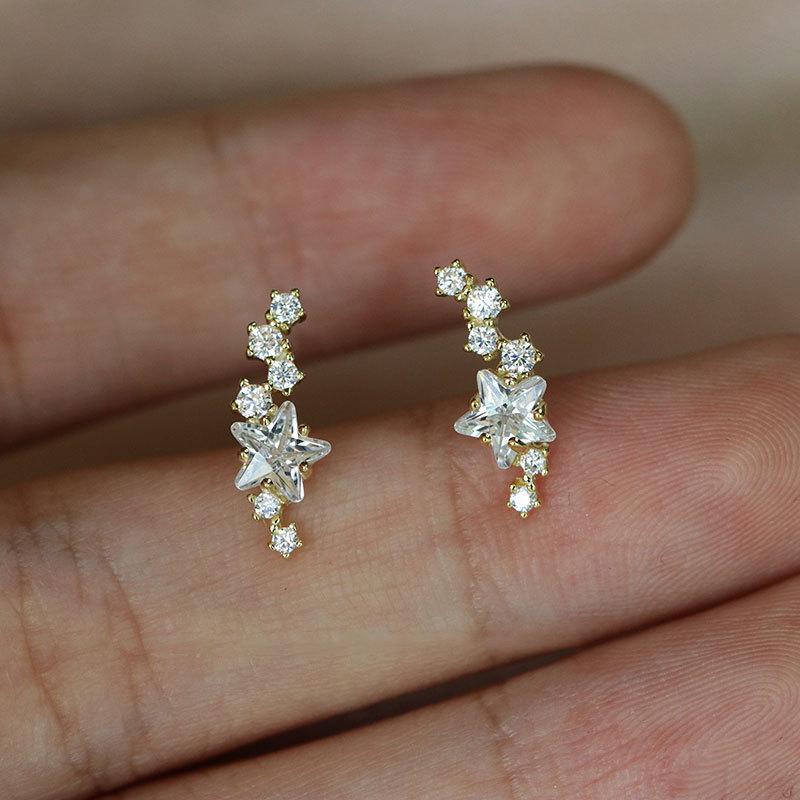 

Huitan Изящные серьги-пусеты со звездами для женщин Сдержанные Изысканные Девичьи ушные аксессуары На каждый день Простые Стильные Циркон Дропшиппинг