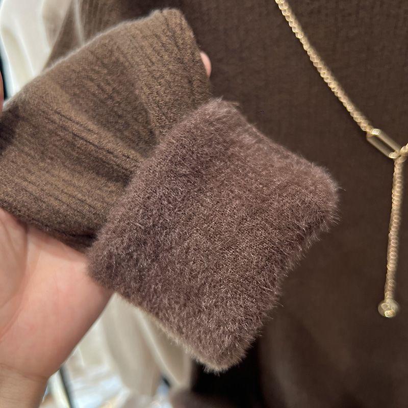 Women's High-Neck Velvet-Lined Sweater: Trendy, Thickened Base Layer for Autumn/Winter 2025