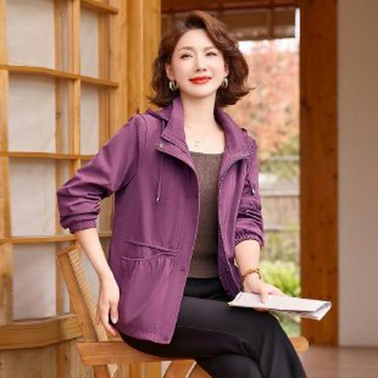 

Elegant Spring Trench Coat for Women 50+, 2026 Fashionable Short Jacket XL фіолетовий