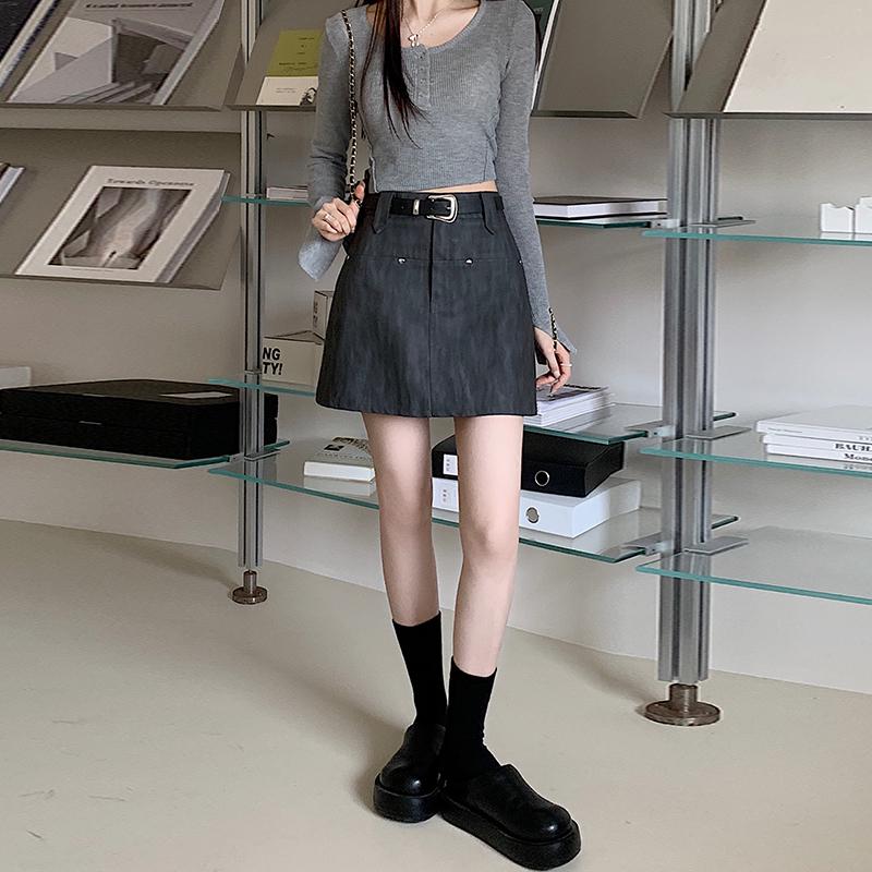 

Серая миди-юбка из искусственной кожи с высокой талией для женщин - Весна/Лето 2025 А-силуэта, облегающая, стройнящая, для миниатюрных Small серый