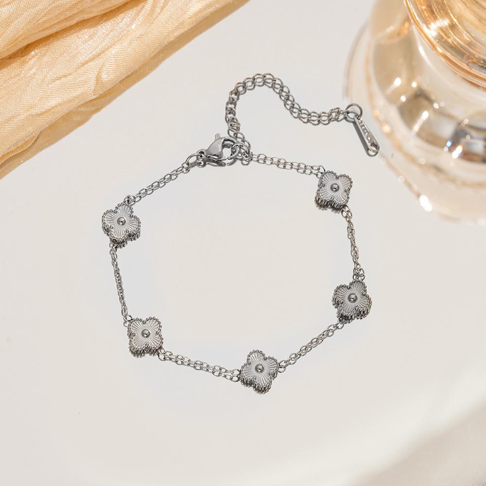 Fashionable Four-leaf Clover Bracelet Light Luxury High-end Women's Niche Jewelry Accessories Hand Jewelry