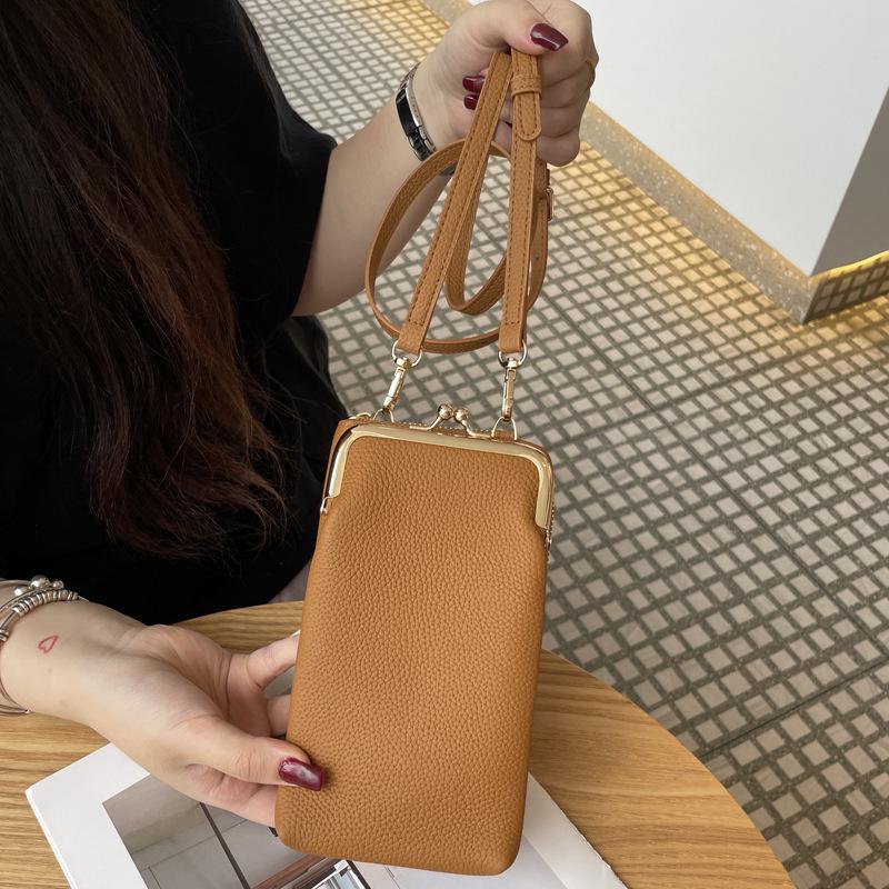 

2026 Versatile Stylish Cowhide Crossbody Phone Bag – Fashionable Work Essential хакі