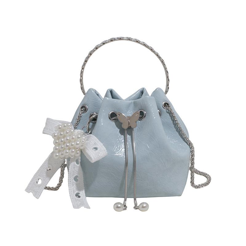 Niche Design Bag Women's 2025 New Summer Fashion Portable Bucket Bag Versatile Commuter Chain Messenger Bag